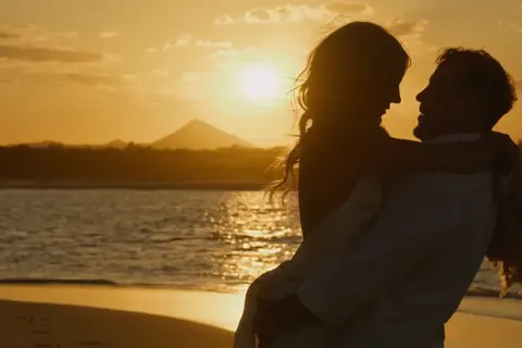 Rheannon + Carlisle wedding film at Catalina Noosa, Noosaville by Sean Harman