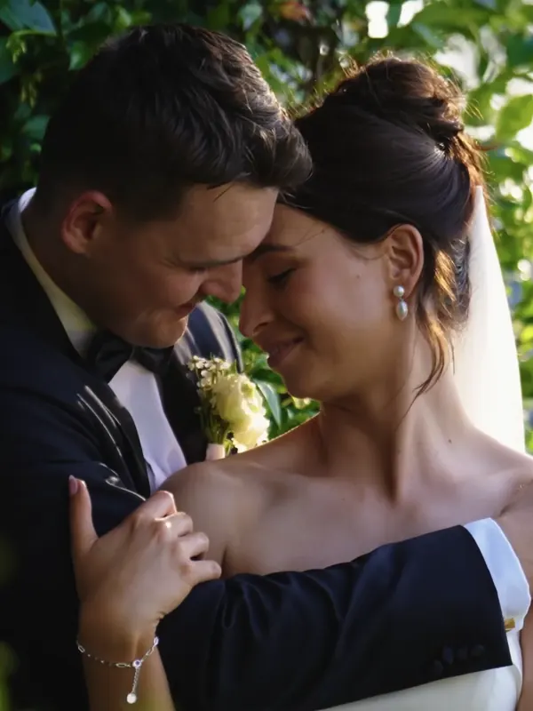 Sandstone Point Hotel, Ash + Zane, wedding film by Sean Harman