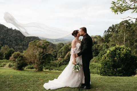 Maleny Manor, Bec + Rob, wedding film by Sean Harman